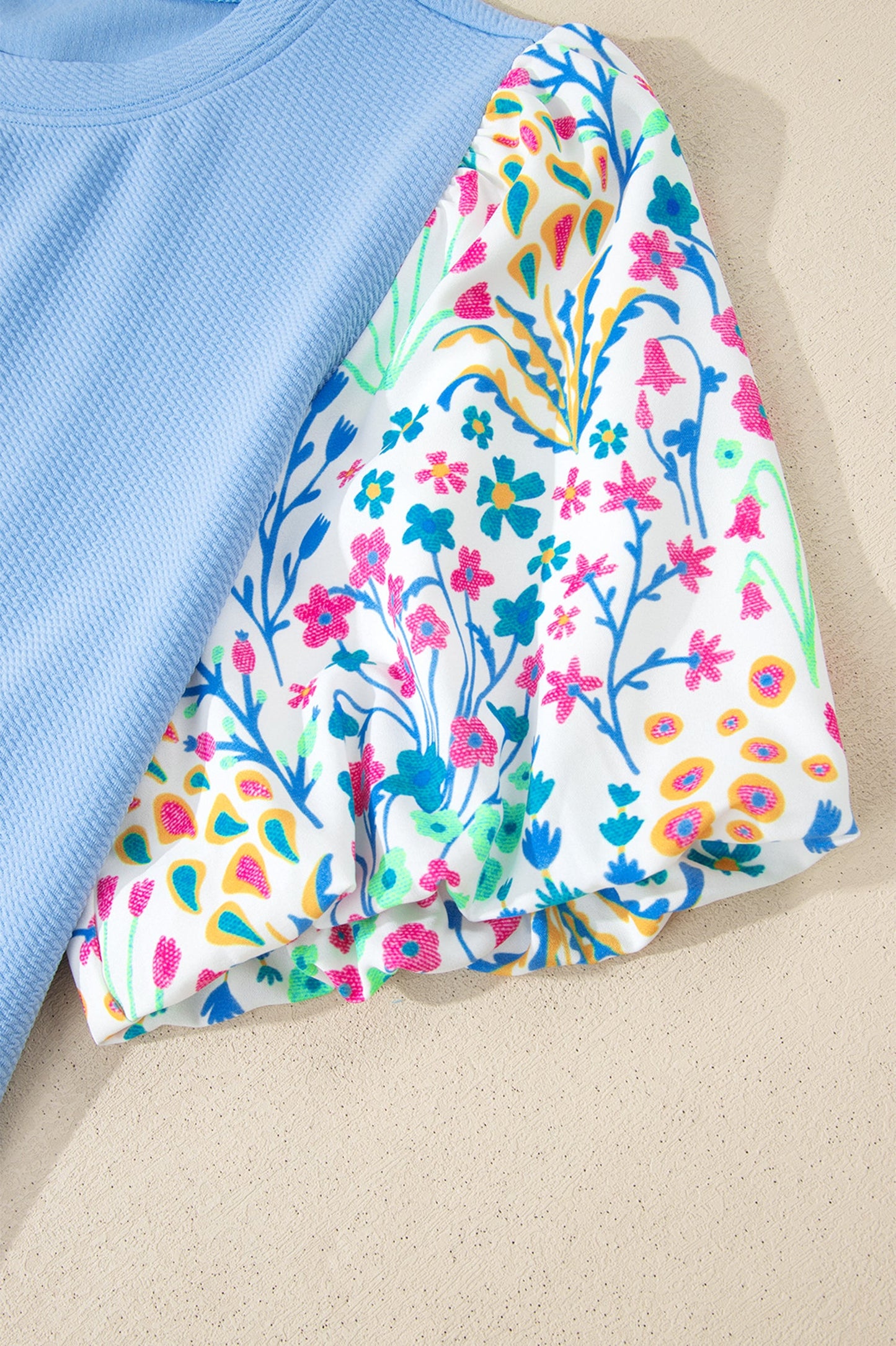 Plus Contrast Floral Sleeve Top