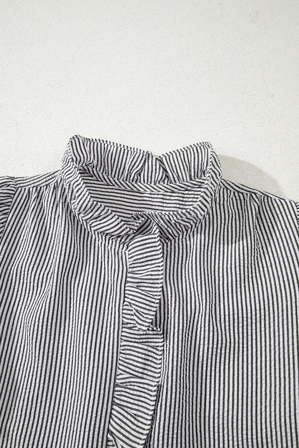 Short Bubble Sleeve Collar Shirt