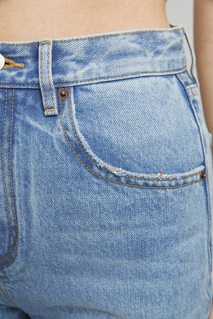Wide Leg Curve Raw Hem Crop Jeans