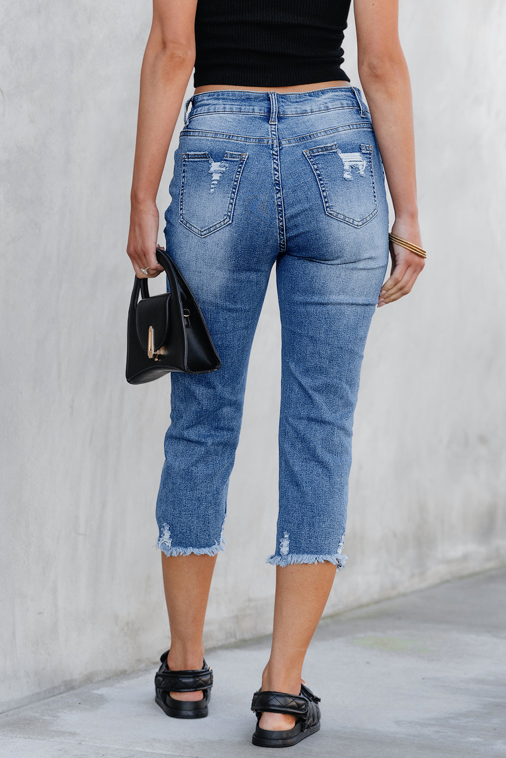 Distressed Skinny Capri Jeans