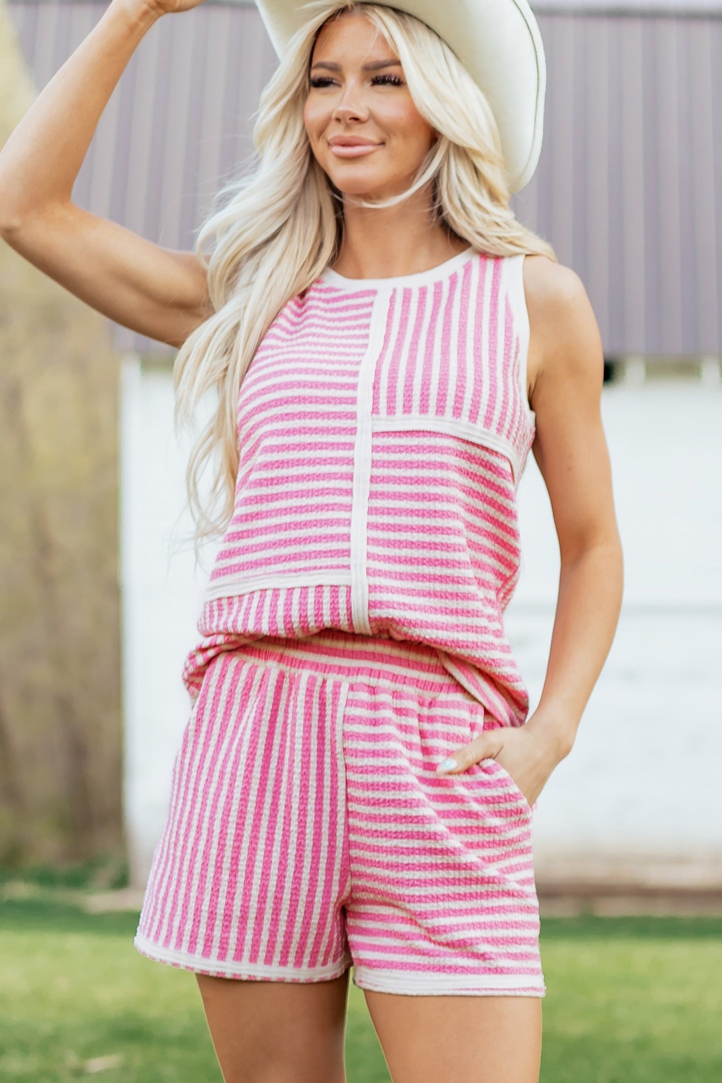 Contrast Trim Casual Tank & Shorts Set