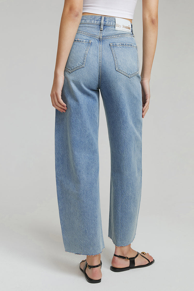 Wide Leg Curve Raw Hem Crop Jeans