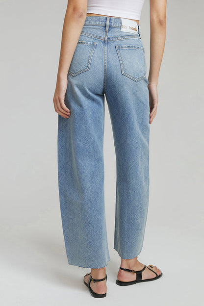 Wide Leg Curve Raw Hem Crop Jeans