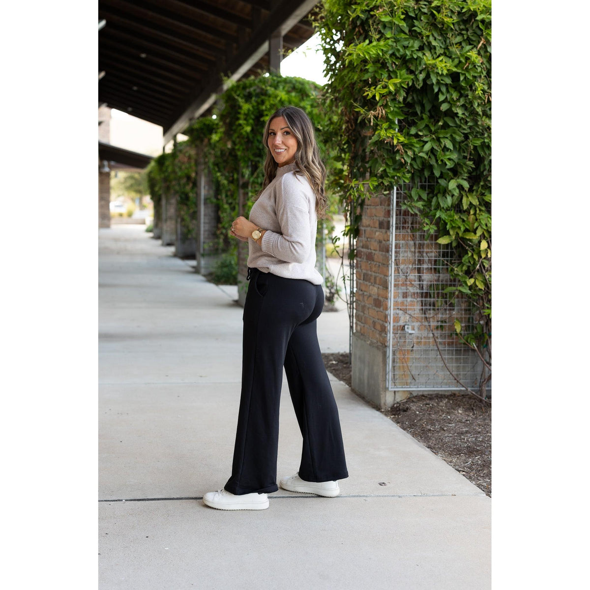 Black Wide Leg Pocket Fleece Lined Pants