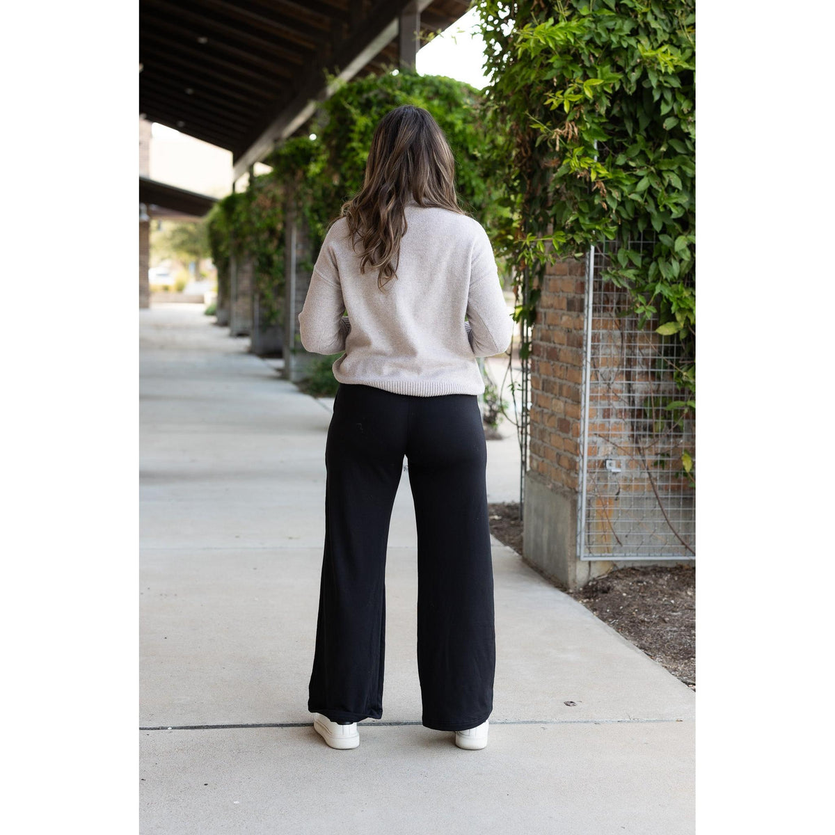 Black Wide Leg Pocket Fleece Lined Pants