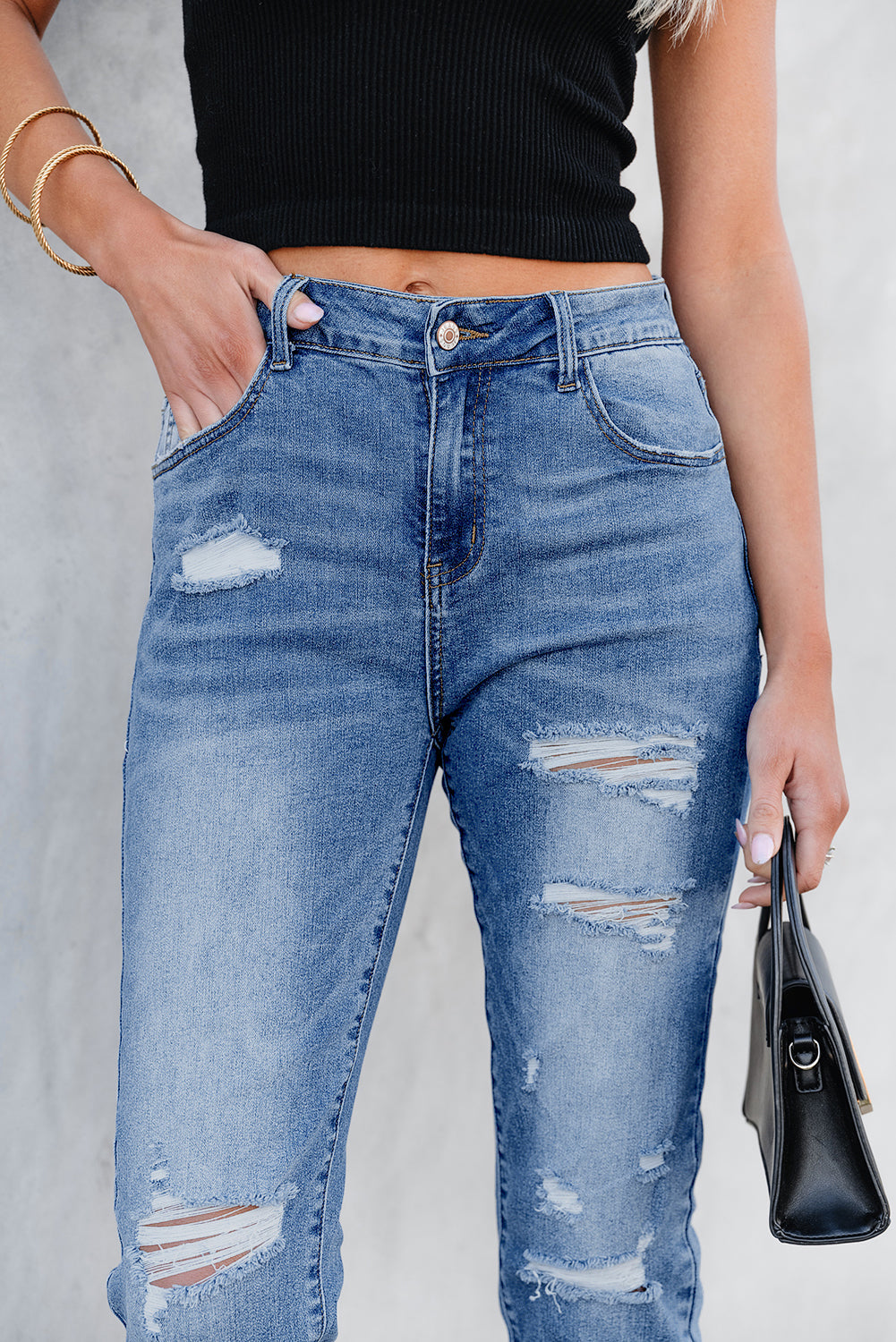 Distressed Skinny Capri Jeans