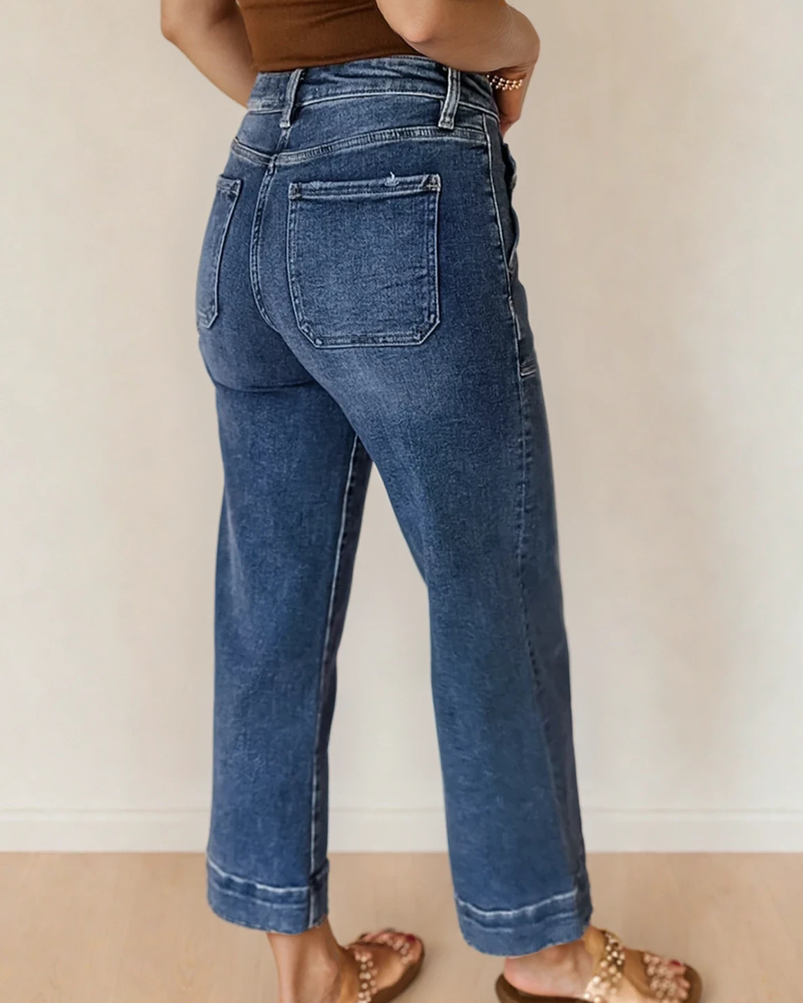 Square Pocket Wide Leg Jeans