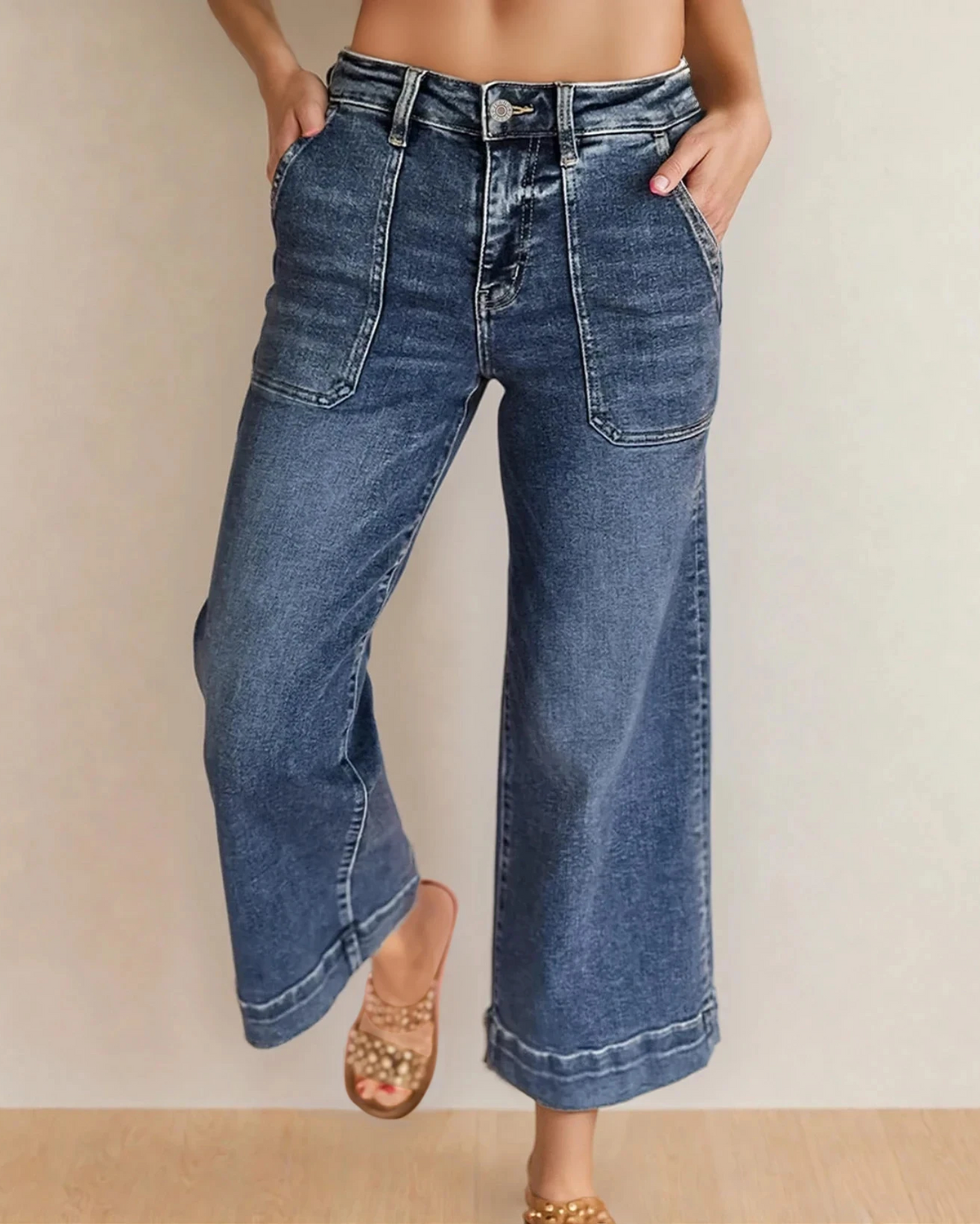 Square Pocket Wide Leg Jeans