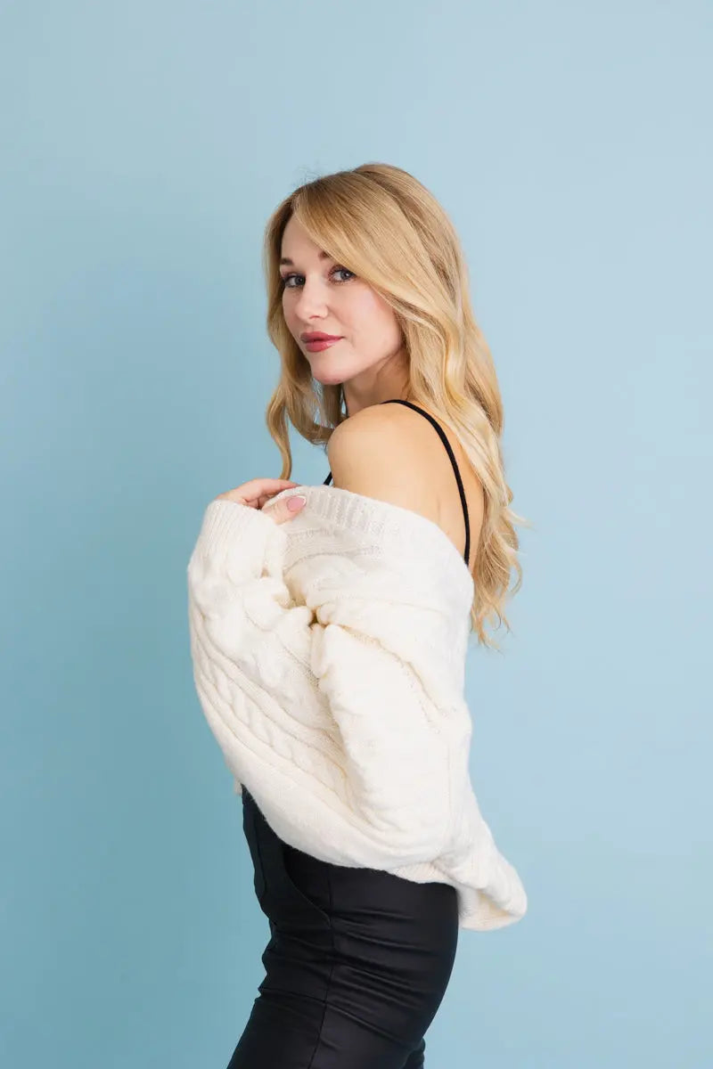 Chunky Cable Knit Button Cropped Cardigan