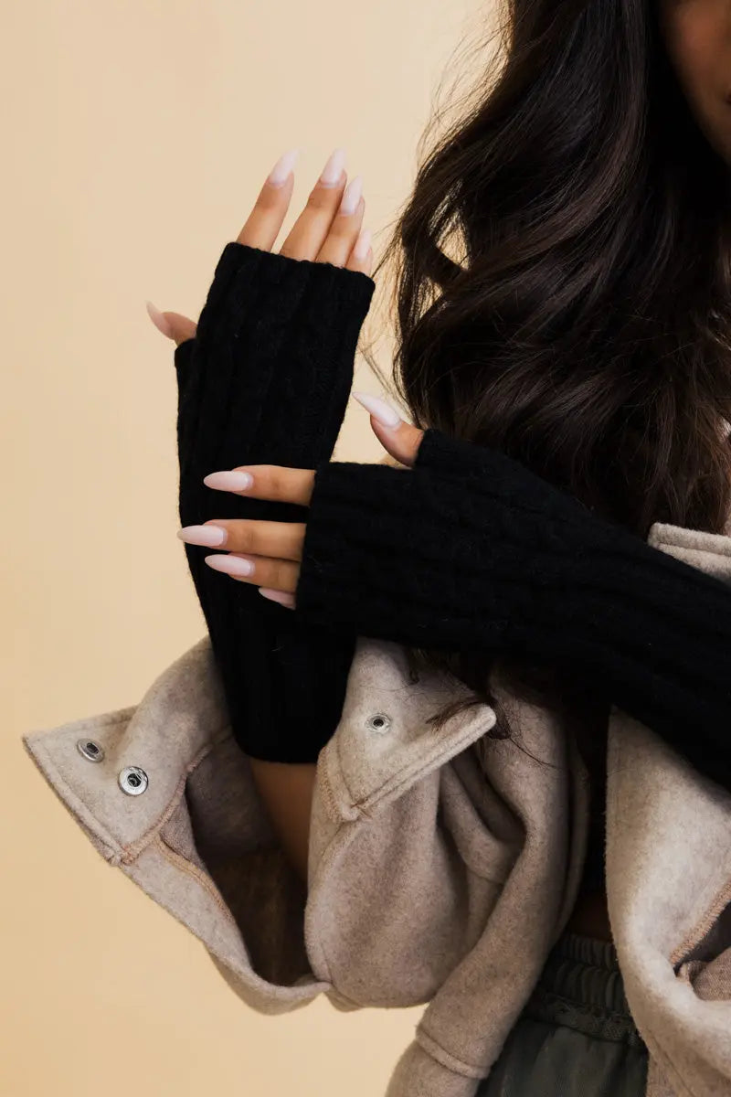 Cable Knit Fingerless Gloves