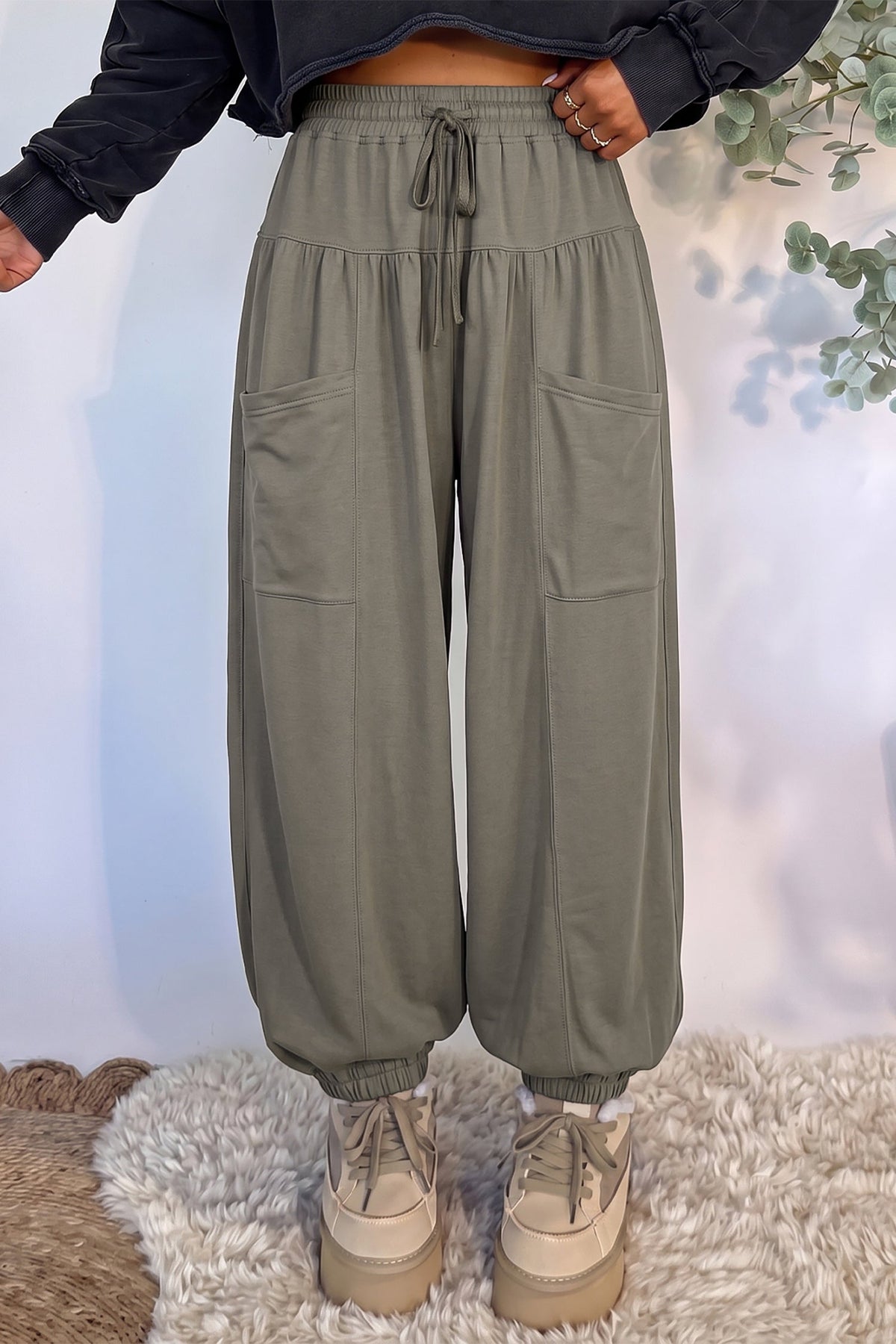 Casual Drawstring Relaxed Leg Pants