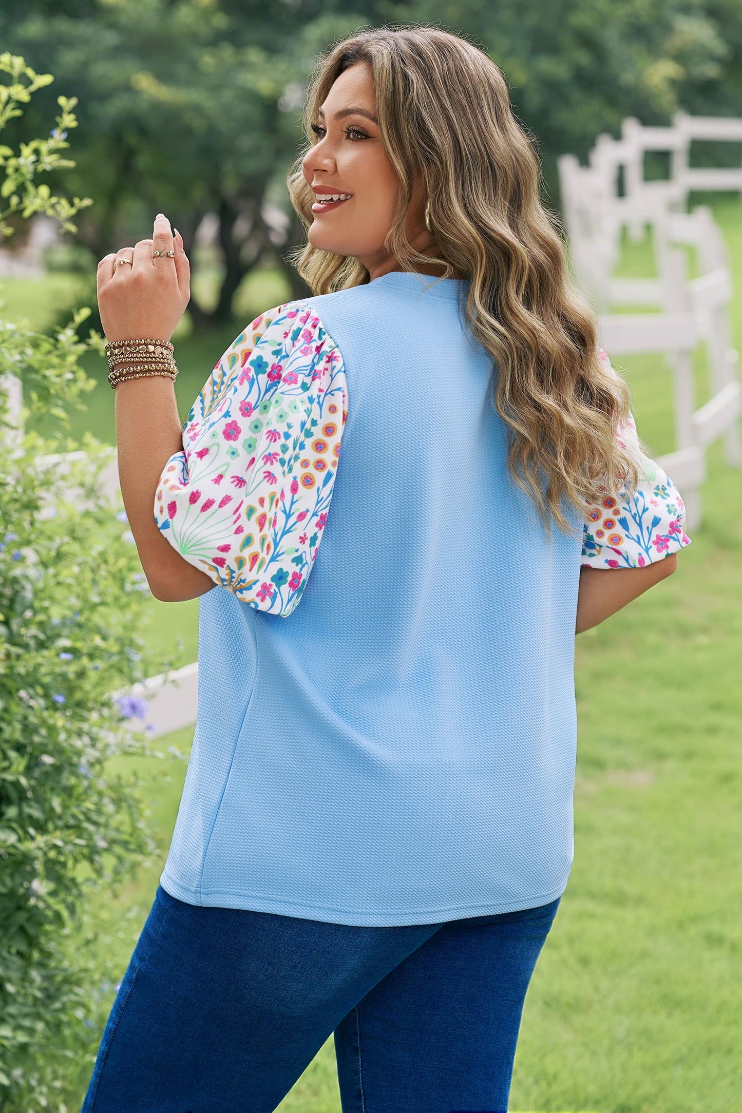 Plus Contrast Floral Sleeve Top