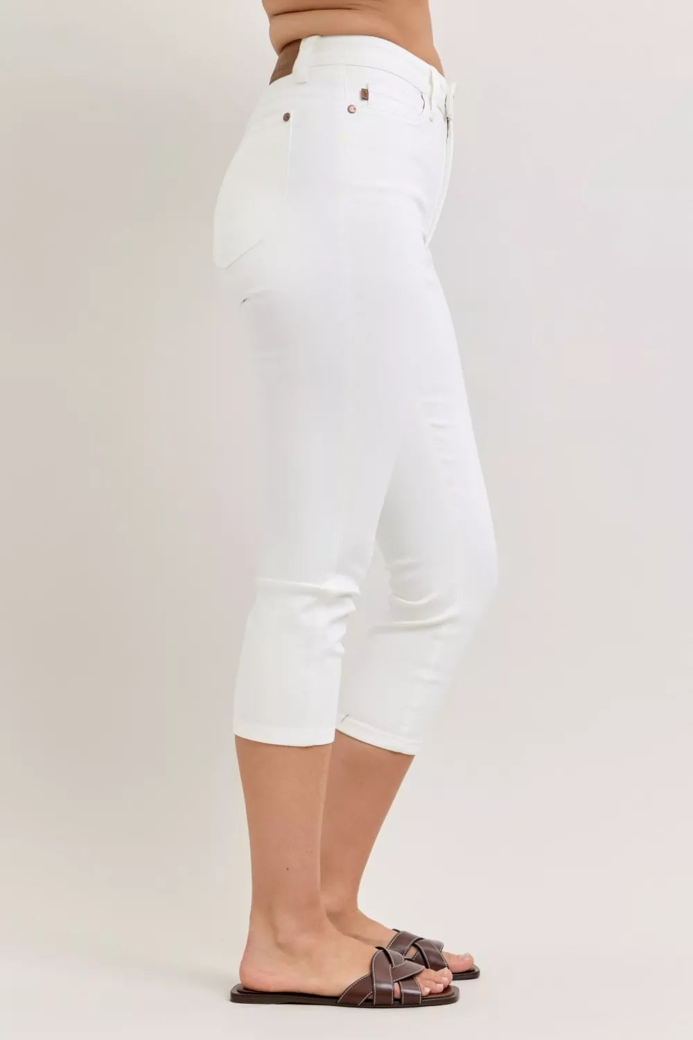 Extended Waistband Capri Pants