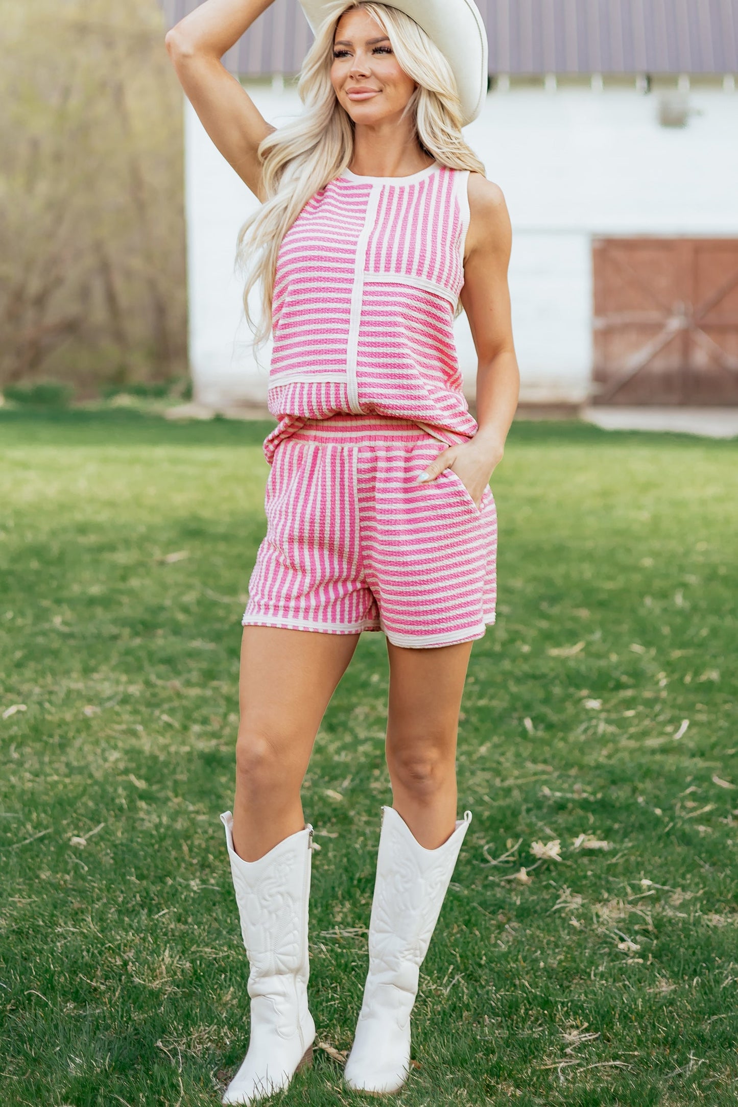 Contrast Trim Casual Tank & Shorts Set