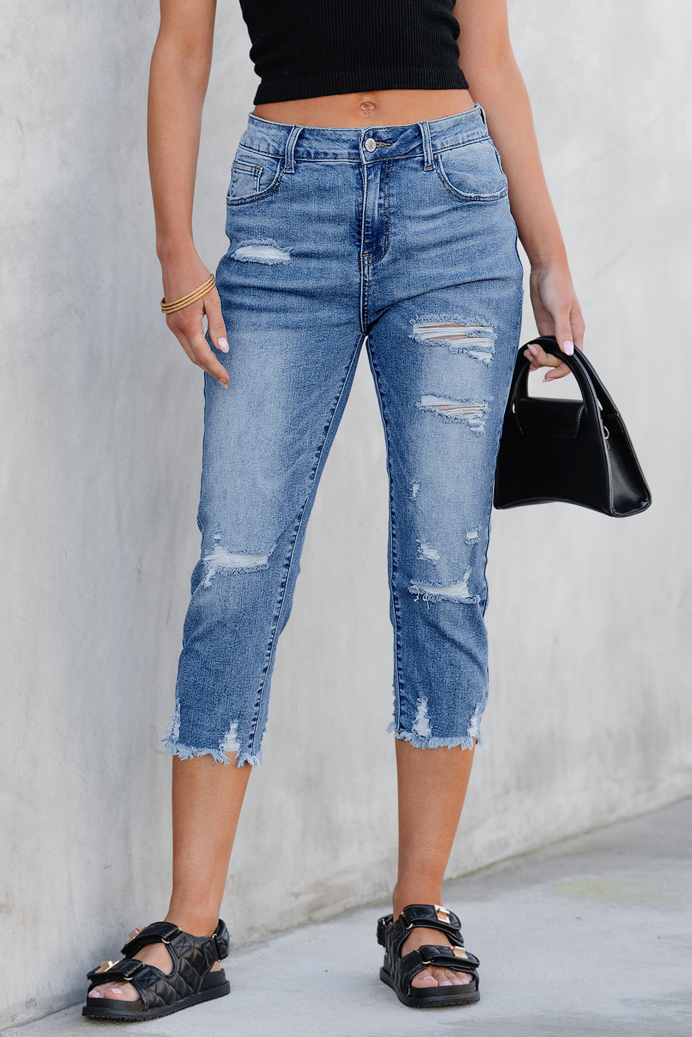Distressed Skinny Capri Jeans