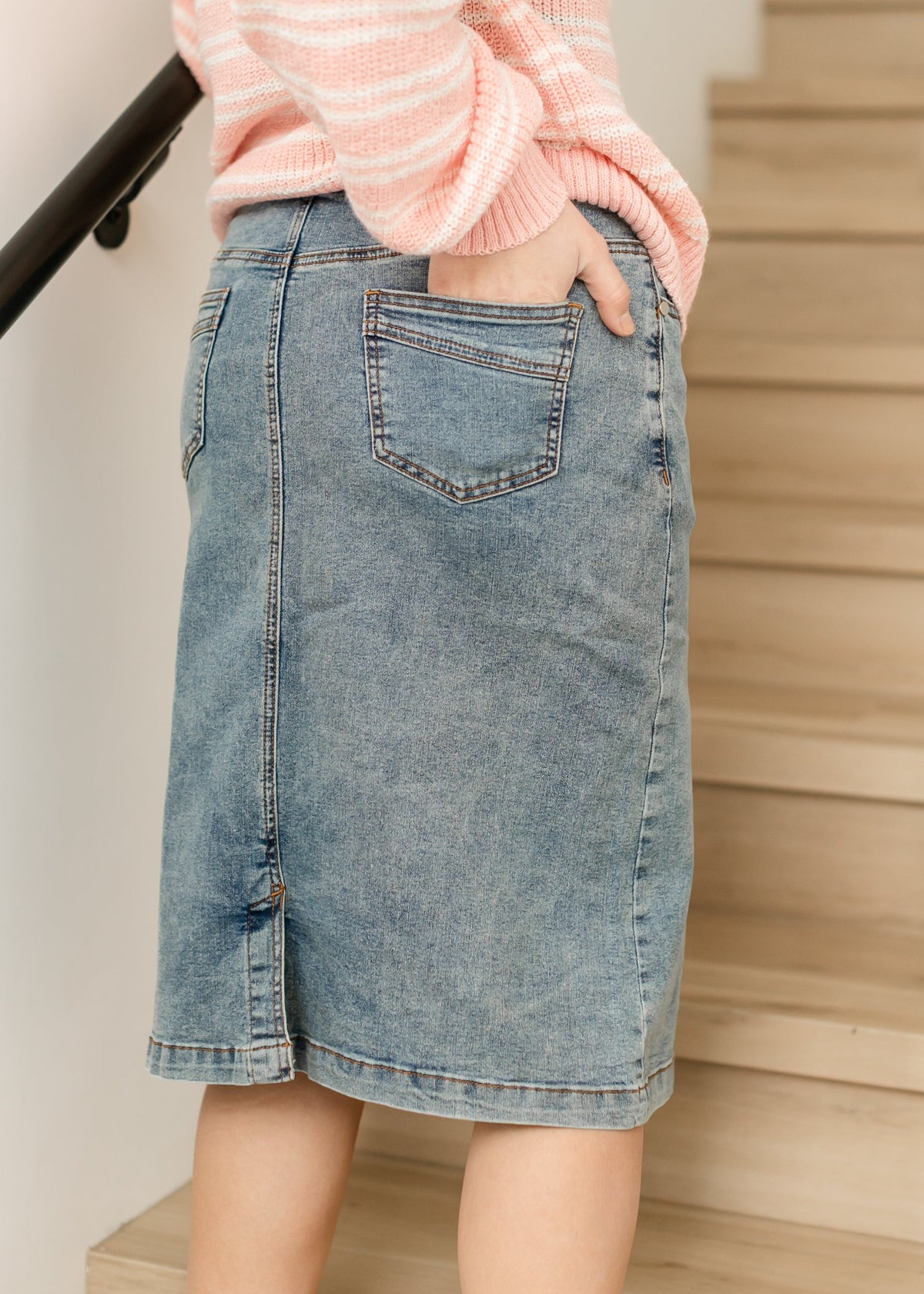 Classic Wash Stretch Waist Midi Denim Skirt