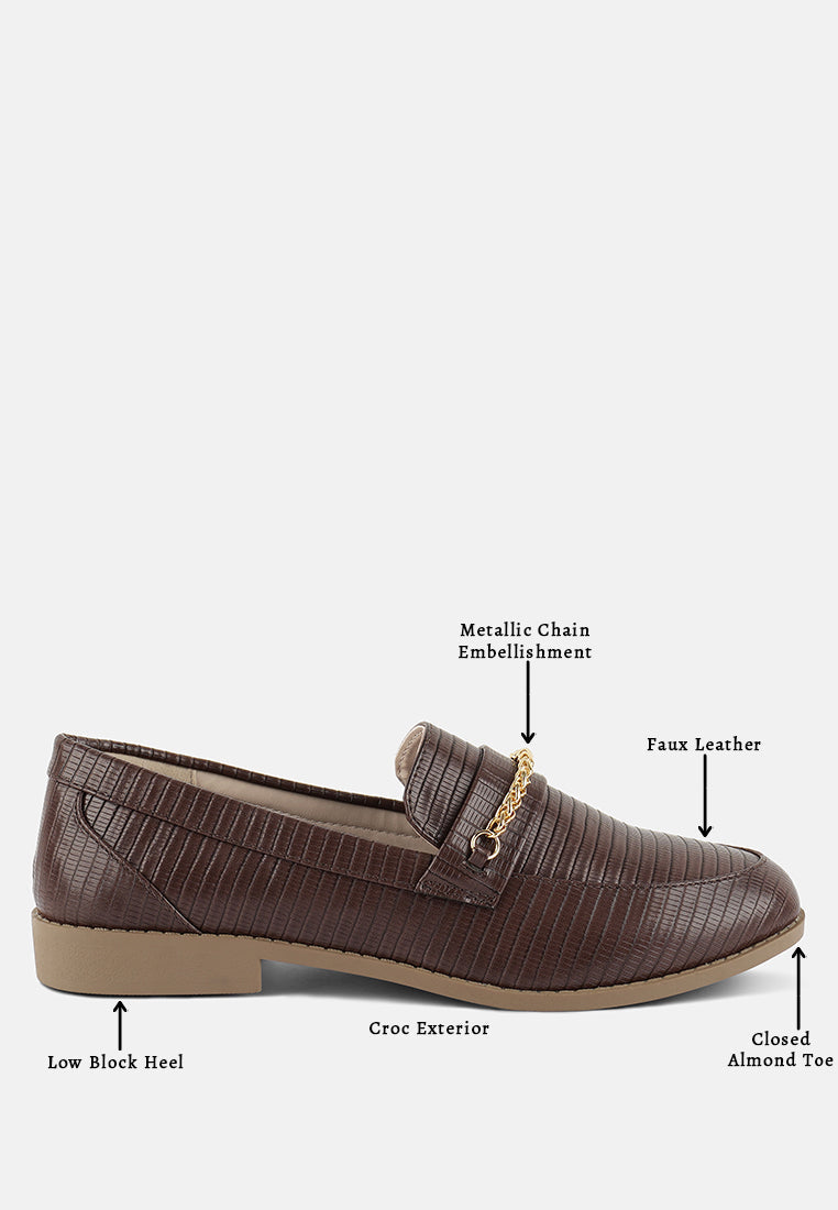 Low Block Loafers With Golden Chain