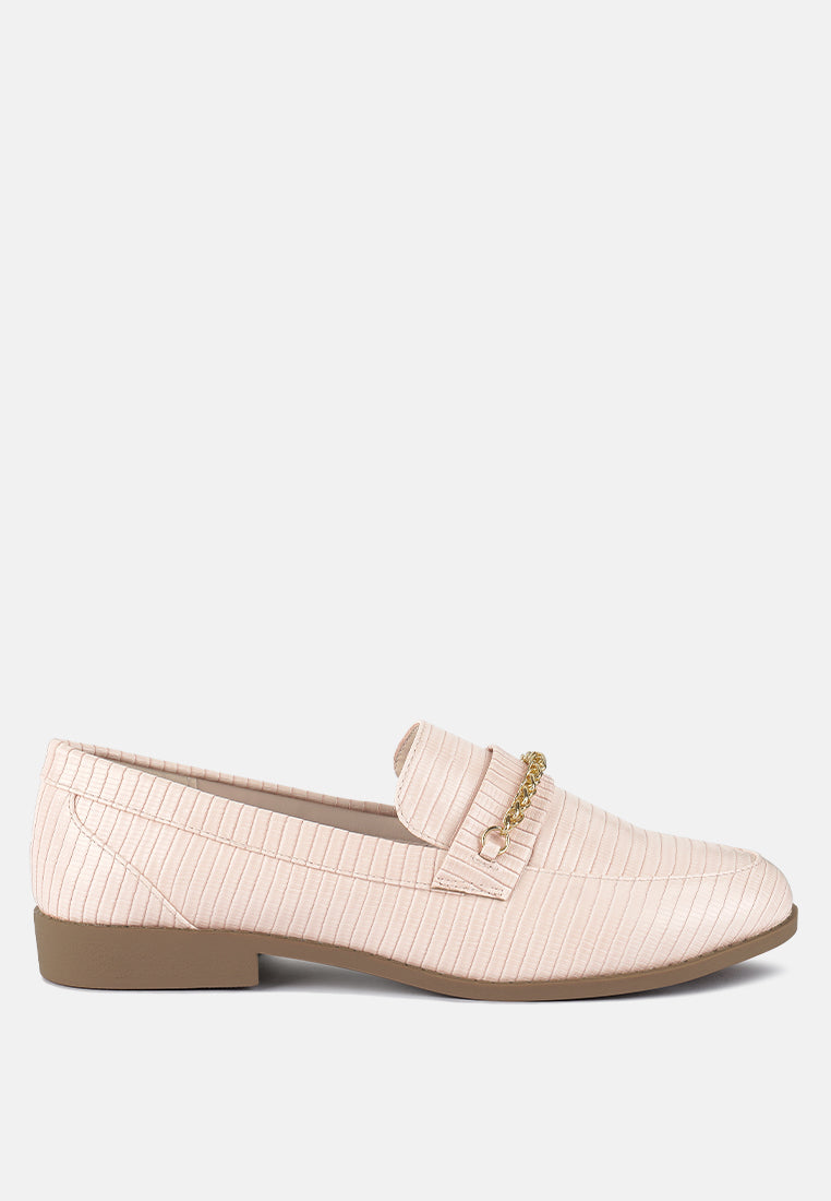 Low Block Loafers With Golden Chain