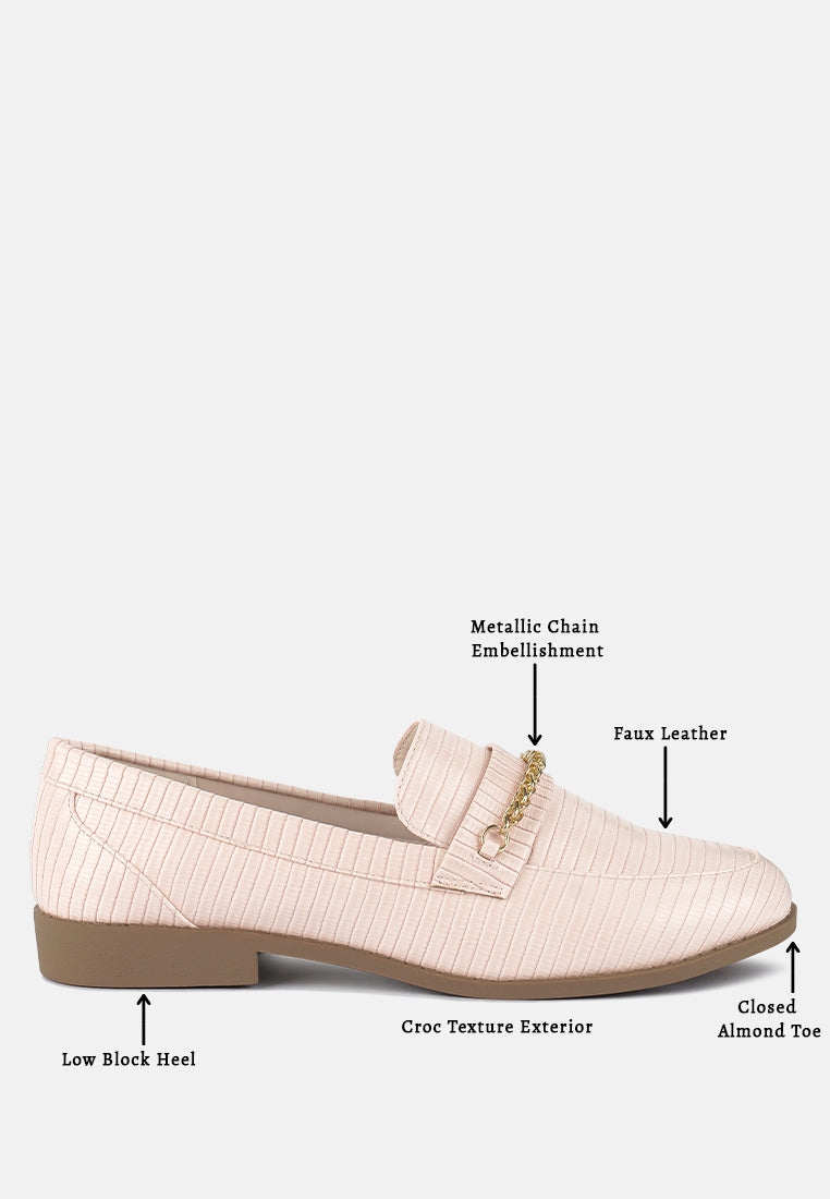Low Block Loafers With Golden Chain
